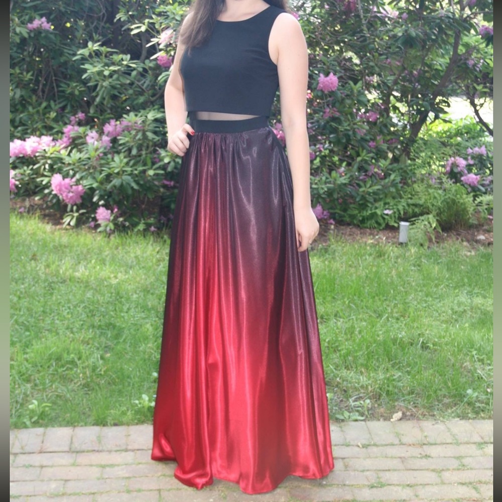 Betsy & Adam Formal Gown / Prom Dress Black & Red